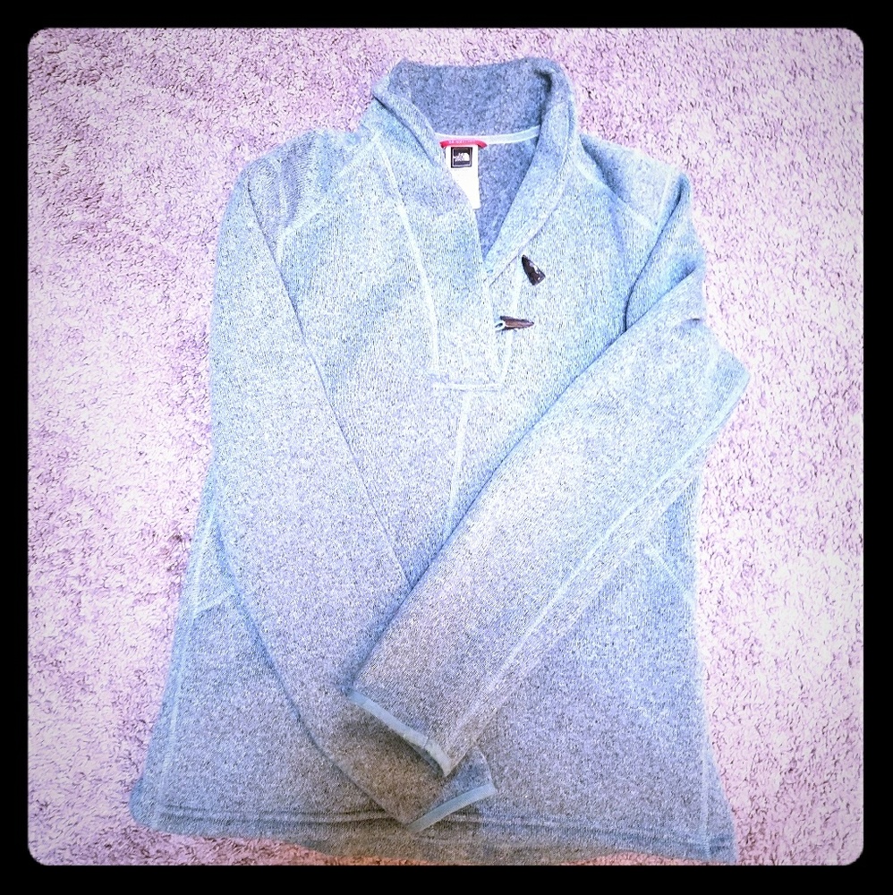 North Face pullover sweater